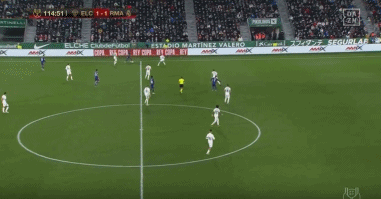 他在成都蓉城是核心队长，如今新东家首秀却被打爆，已成后防软肋